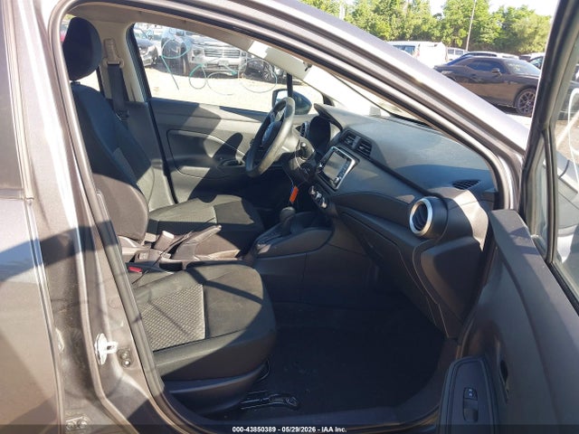 Nissan Versa 1.6 S
