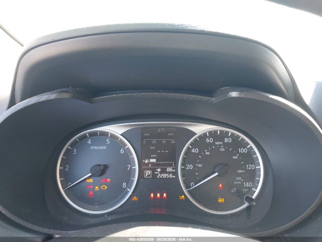 Nissan Versa 1.6 S