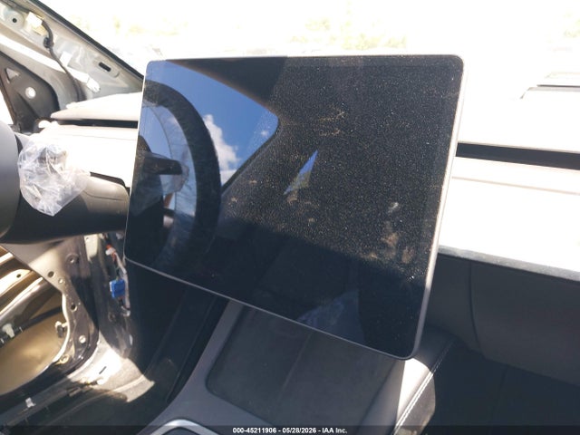 Tesla Model Y Long Range Dual Motor All-wheel Drive