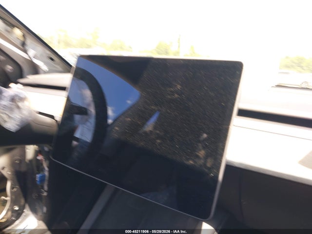 Tesla Model Y Long Range Dual Motor All-wheel Drive