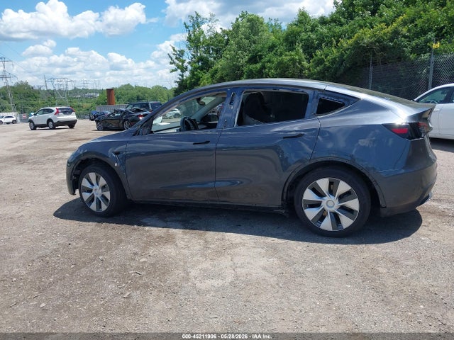 Tesla Model Y Long Range Dual Motor All-wheel Drive