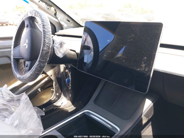 Tesla Model Y Long Range Dual Motor All-wheel Drive
