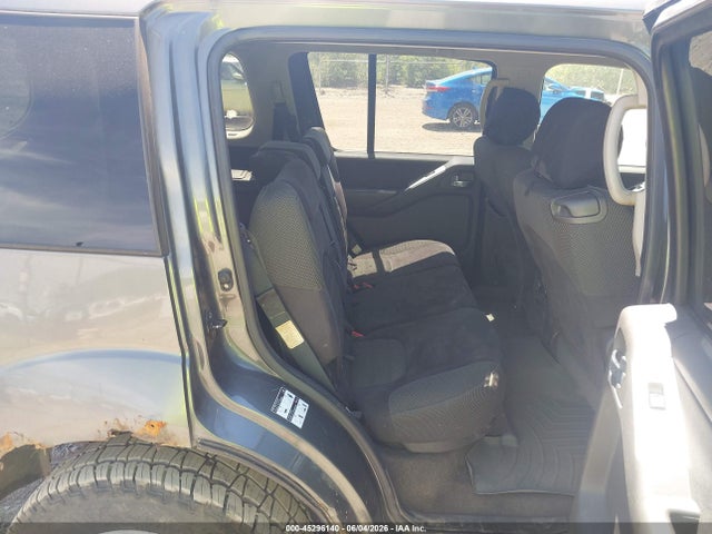 Nissan Pathfinder Se