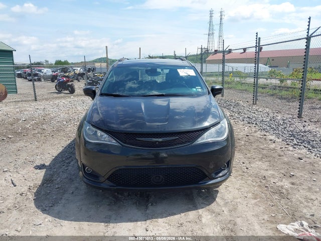 Chrysler Pacifica Touring L