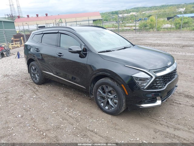 Salvage Kia Sportage Image