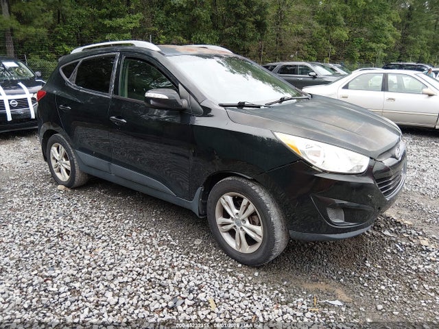 Salvage Hyundai TUCSON Image