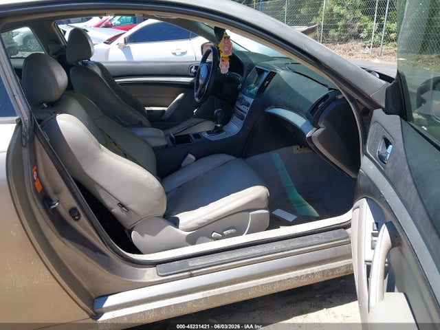 INFINITI G37 Journey