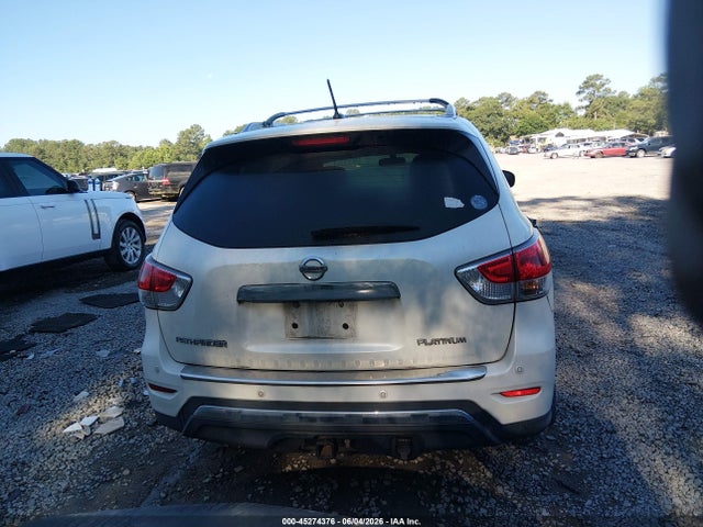 Nissan Pathfinder Platinum