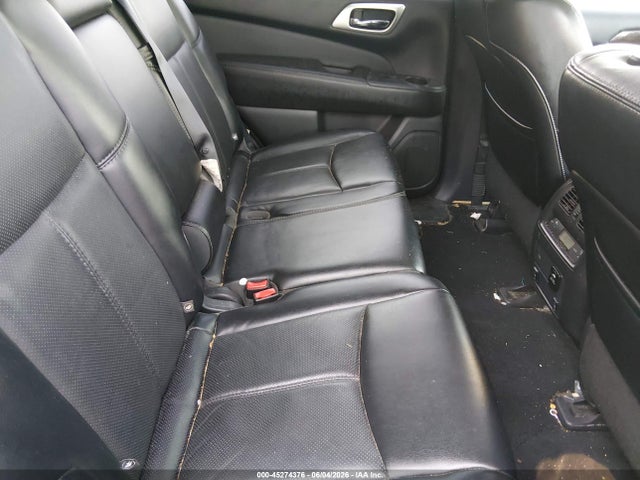 Nissan Pathfinder Platinum
