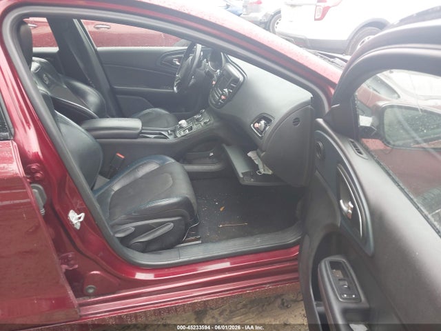 Chrysler 200 S
