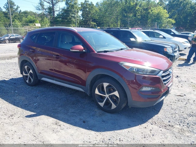 Salvage Hyundai TUCSON Image