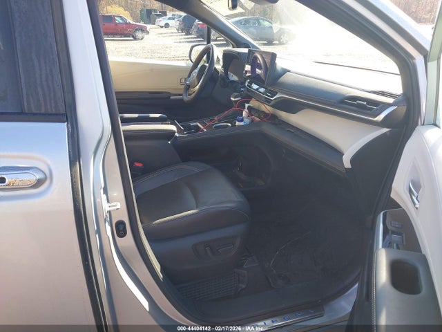 Toyota Sienna Limited