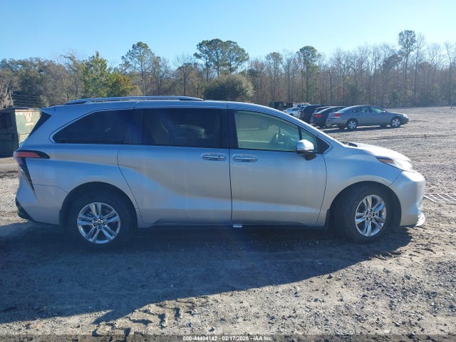 Toyota Sienna Limited