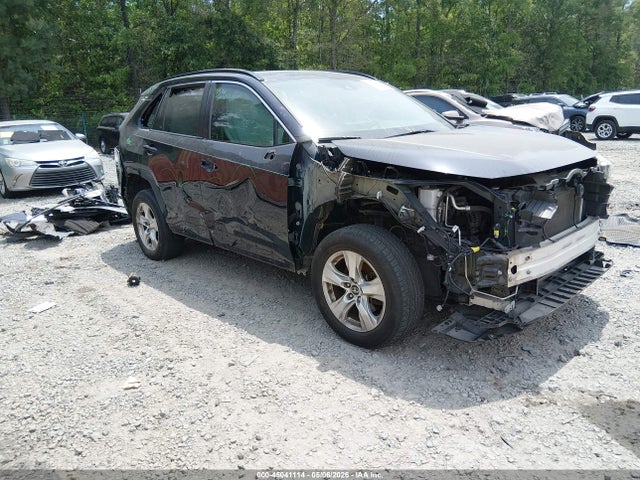 Salvage Toyota RAV4 Image