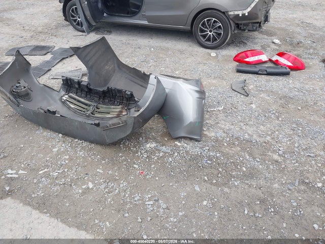 Mitsubishi Mirage Es