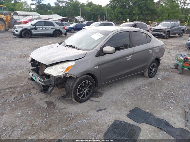 Mitsubishi Mirage Es