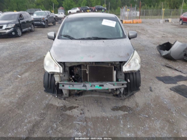 Mitsubishi Mirage Es