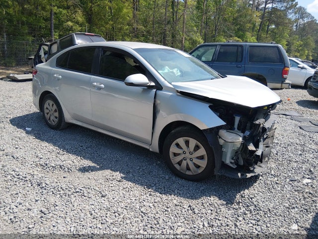 Salvage Kia Rio Image