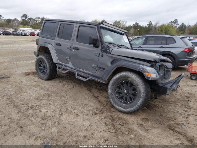Salvage Jeep Wrangler Image
