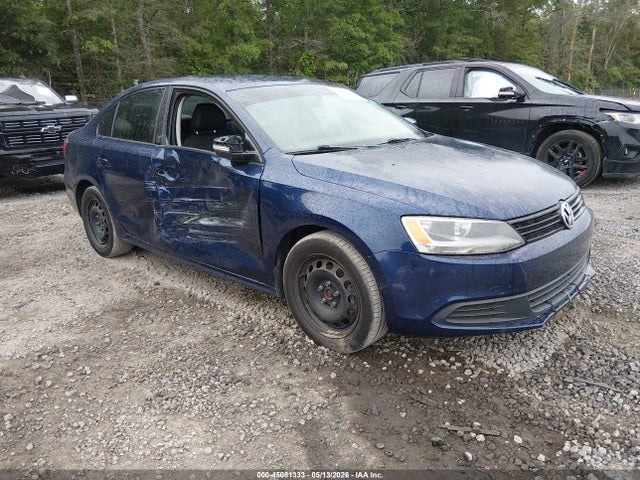 Salvage Volkswagen Jetta Image