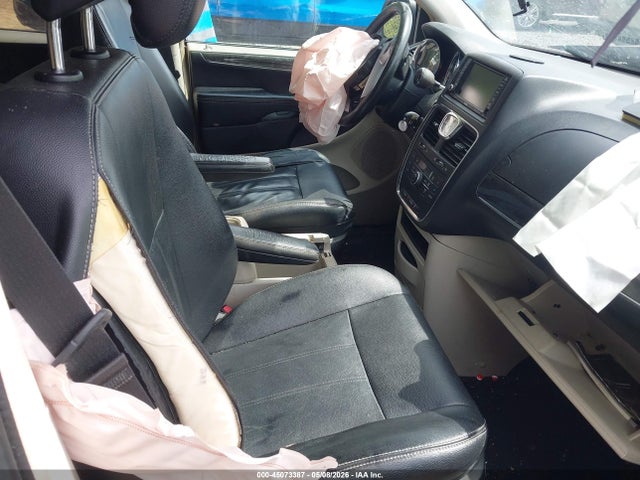 Chrysler Town & Country Touring