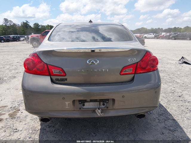 INFINITI G37 Journey