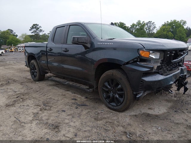 Salvage Chevrolet Silverado 1500 Image