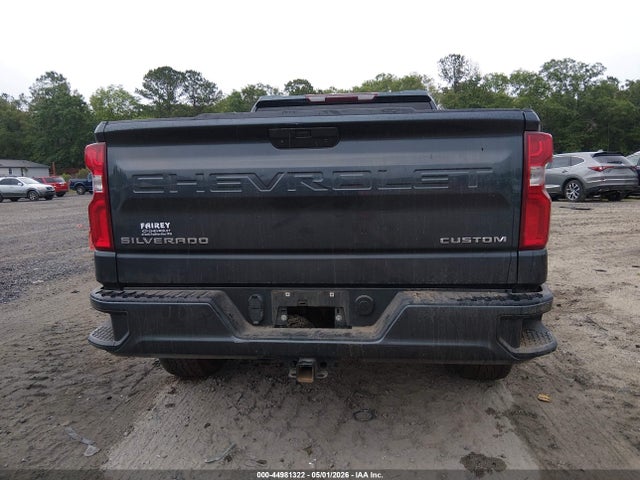 Chevrolet Silverado 1500 Custom
