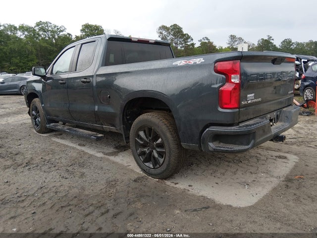 Chevrolet Silverado 1500 Custom