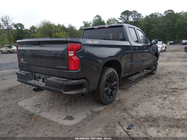 Chevrolet Silverado 1500 Custom