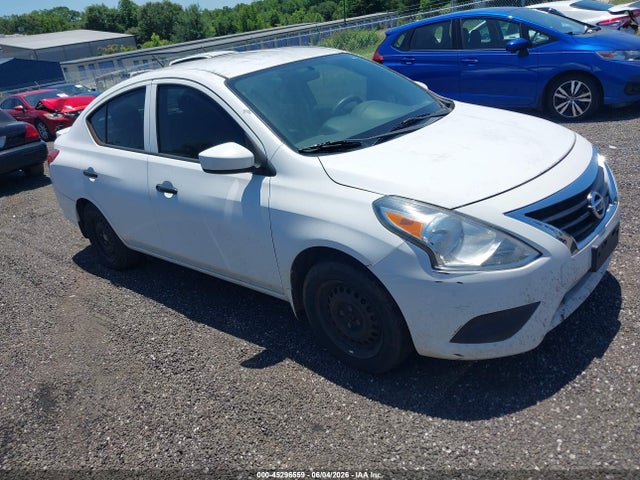 Salvage Nissan Versa Image