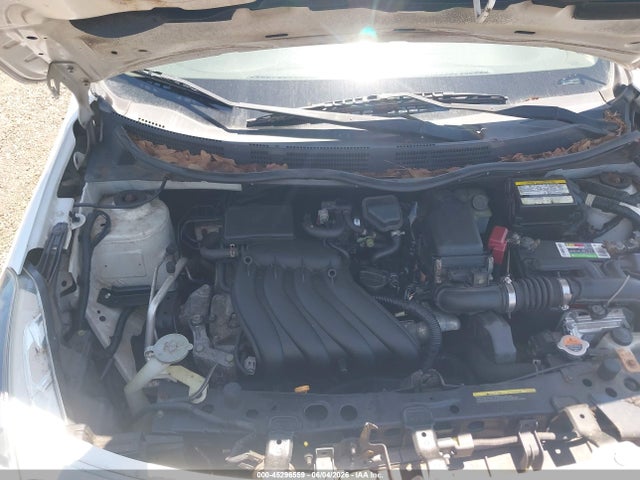 Nissan Versa 1.6 S+