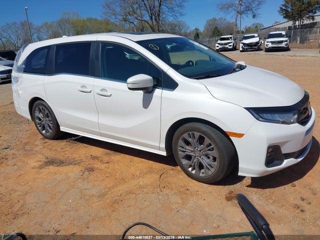 Salvage Honda Odyssey Image