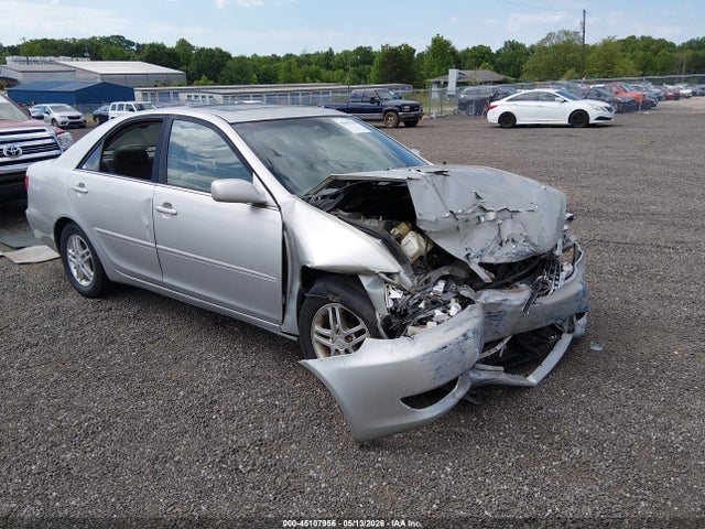 Salvage Toyota Camry Image