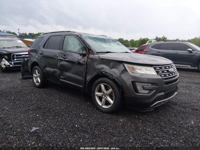 Salvage Ford Explorer Image