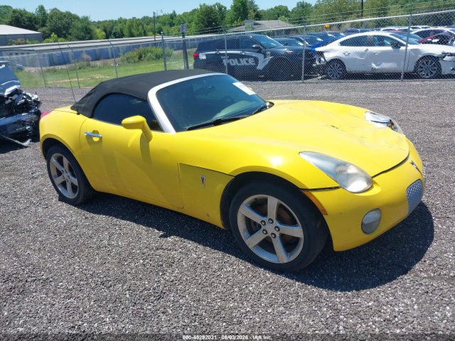 Salvage Pontiac Solstice Image