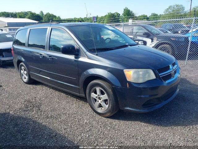 Salvage Dodge Grand Caravan Image
