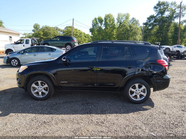 Toyota RAV4 Limited V6