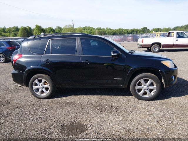 Toyota RAV4 Limited V6