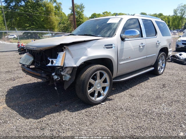 Cadillac Escalade Standard