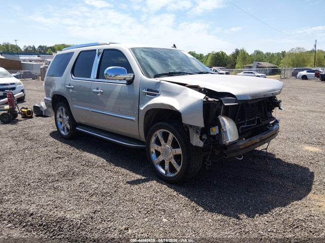 Salvage Cadillac Escalade Image