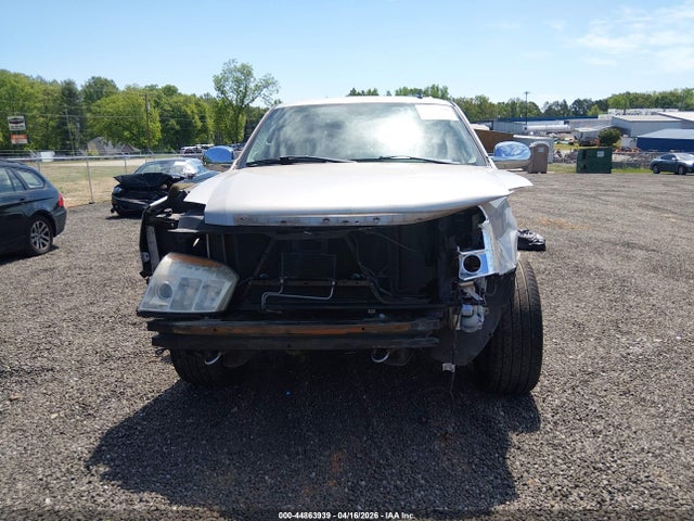 Cadillac Escalade Standard