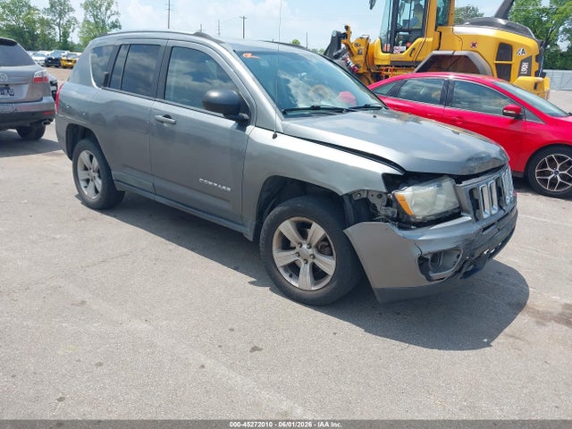 Salvage Jeep Compass Image