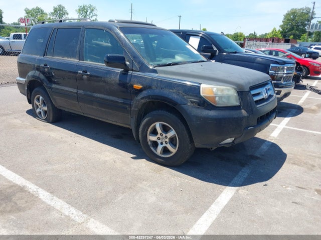 Salvage Honda Pilot Image