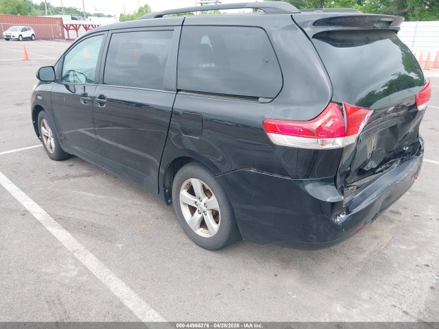 Toyota Sienna Le V6 8 Passenger