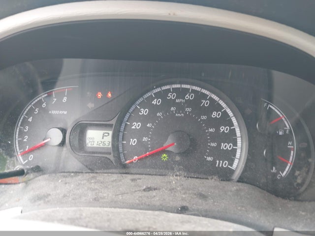 Toyota Sienna Le V6 8 Passenger