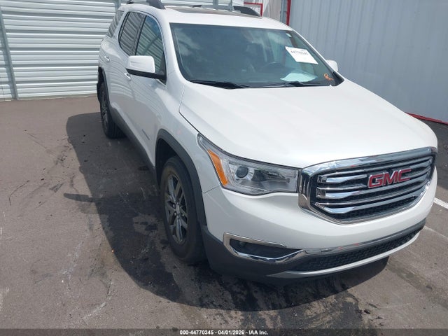Salvage GMC Acadia Image