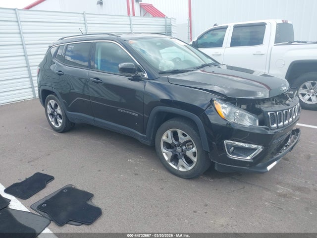 Salvage Jeep Compass Image