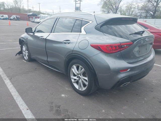 INFINITI Qx Luxe
