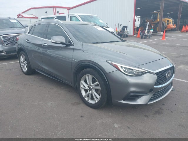 Salvage INFINITI Qx Image